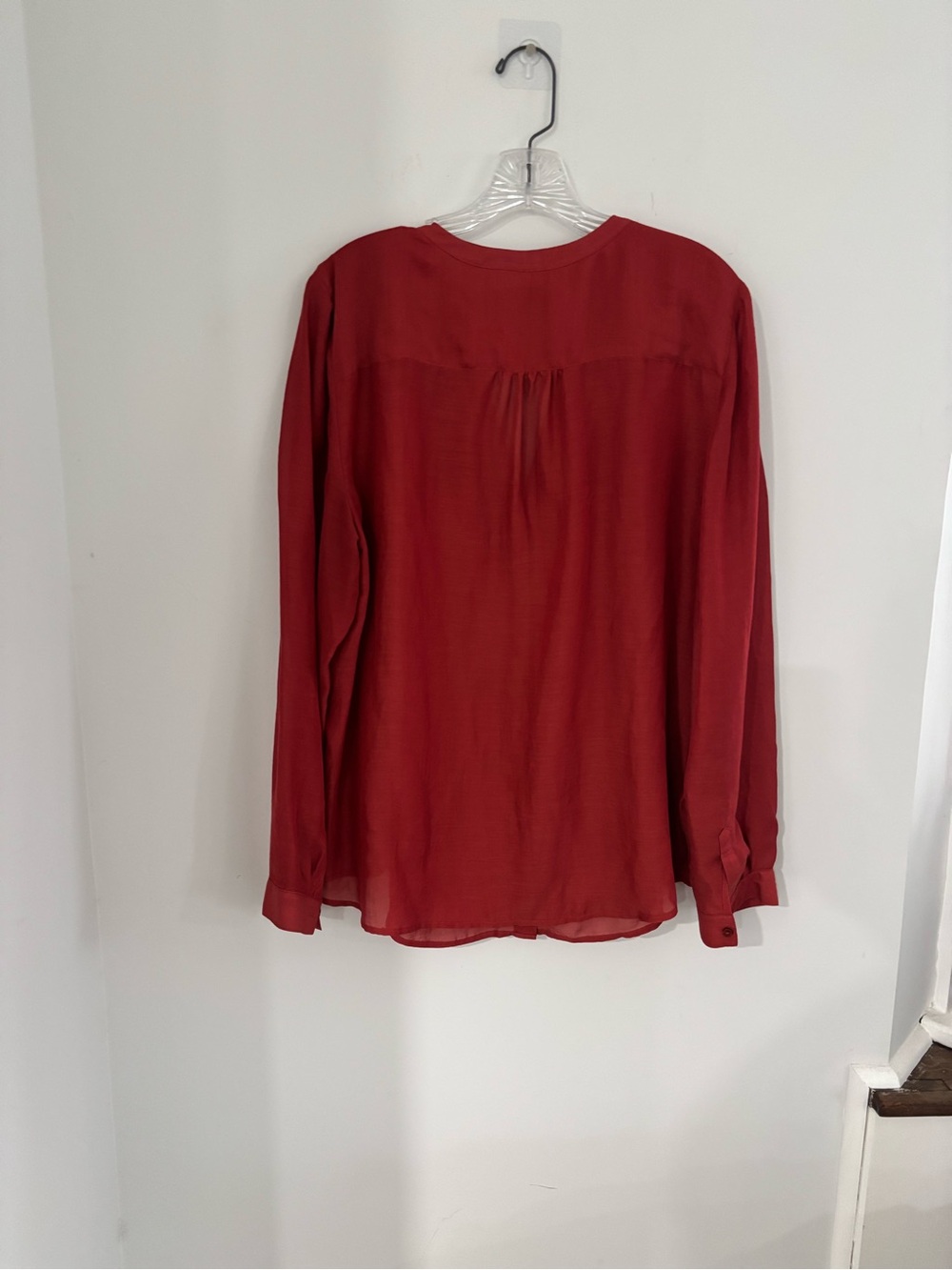 🐞LOFT Crimson Ruffle-Front Blouse - Picture 4 of 9